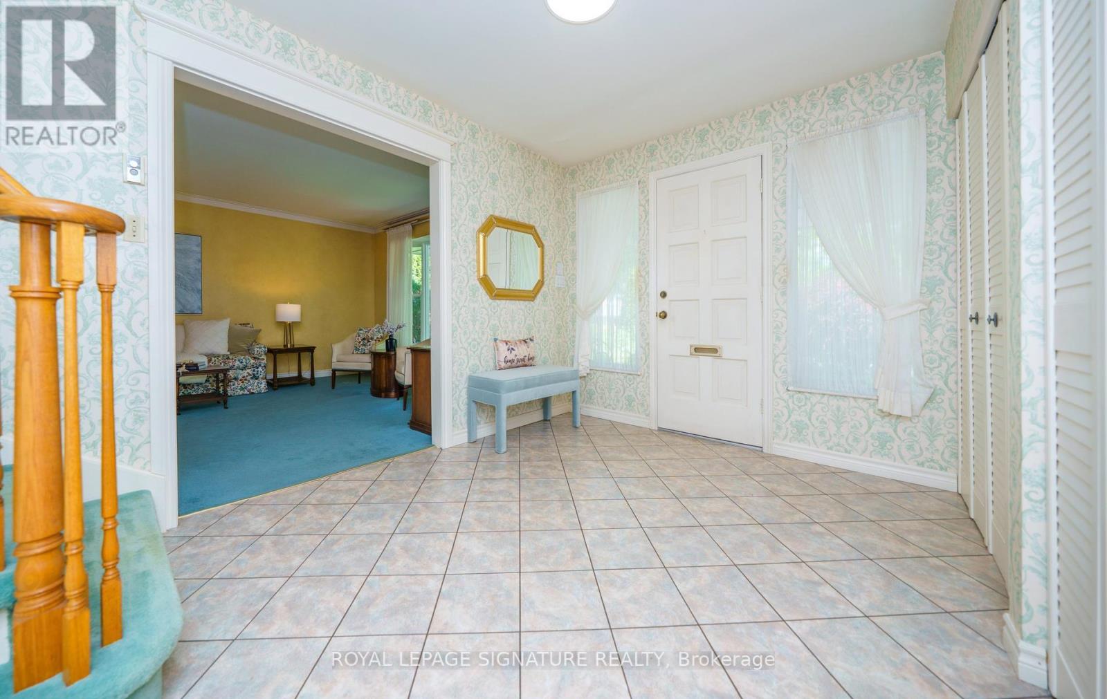 11 Gablehurst Crescent, Toronto, Ontario  M1T 2L1 - Photo 3 - E13207294