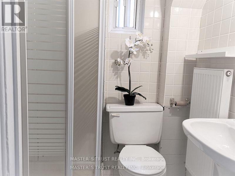 623 O' Connor Dr Drive, Toronto, Ontario  M4C 3A5 - Photo 25 - E13207430