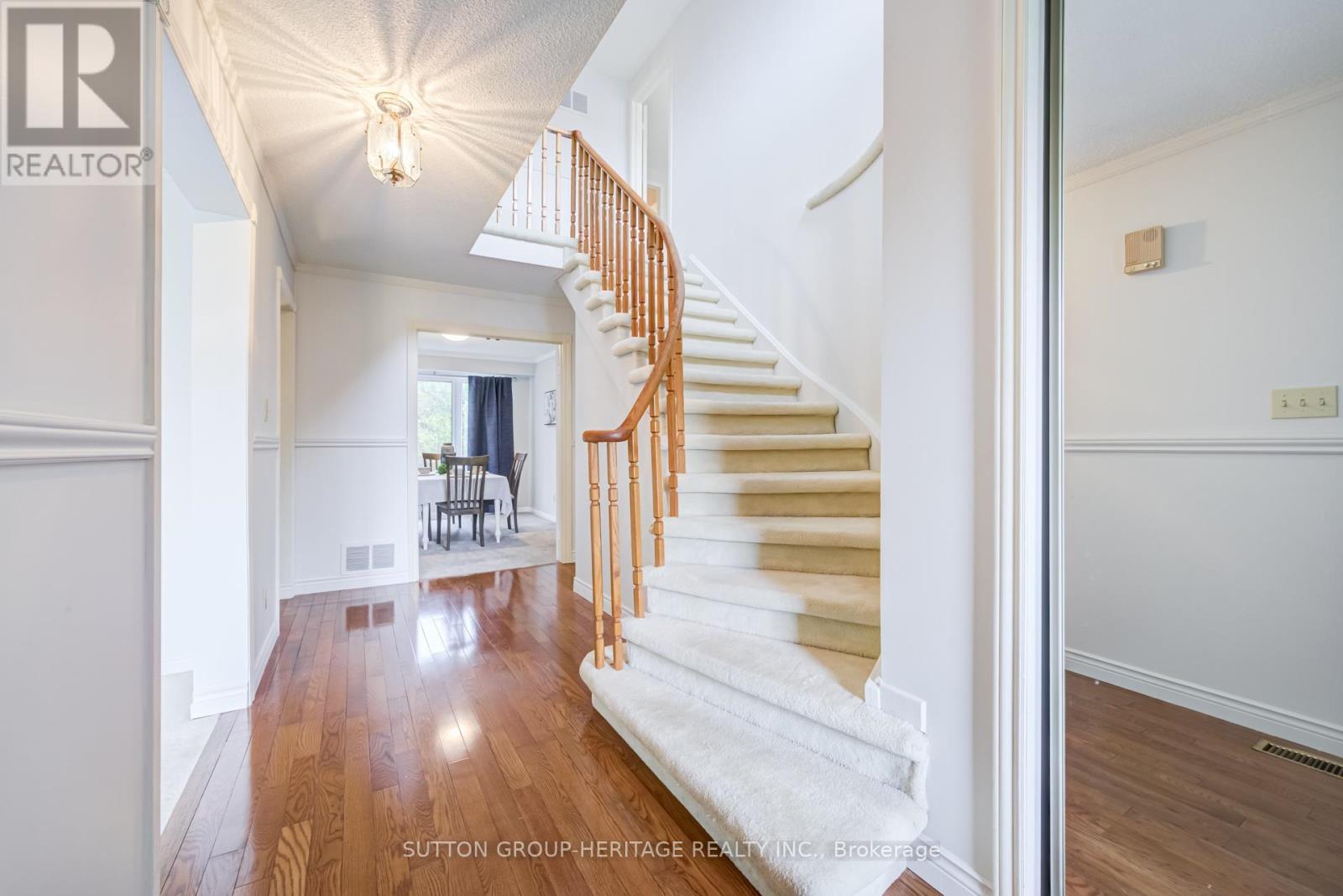 41 Carter Crescent, Whitby, Ontario  L1N 6C3 - Photo 5 - E13207478