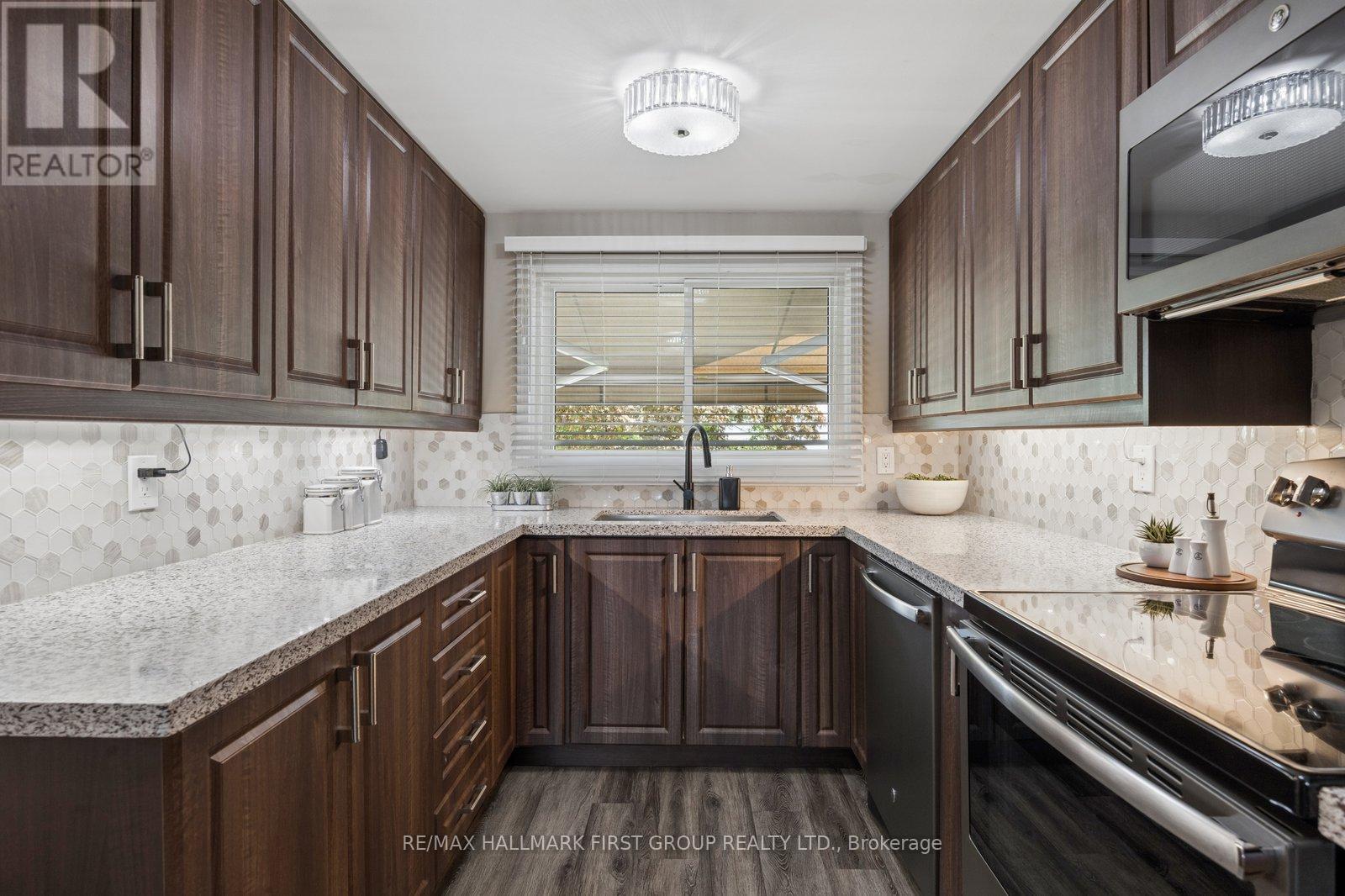 1948 Bowler Drive, Pickering, Ontario  L1V 3K6 - Photo 4 - E13207598