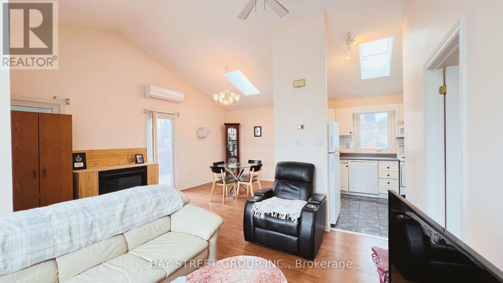 301 - 66 Maple Avenue, Barrie, Ontario  L4N 1R8 - Photo 10 - S13181816