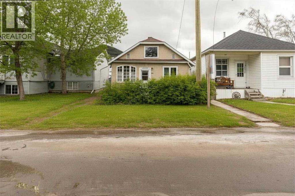 13250 19 Avenue, Blairmore, Alberta  T0K 0E0 - Photo 1 - A2283871