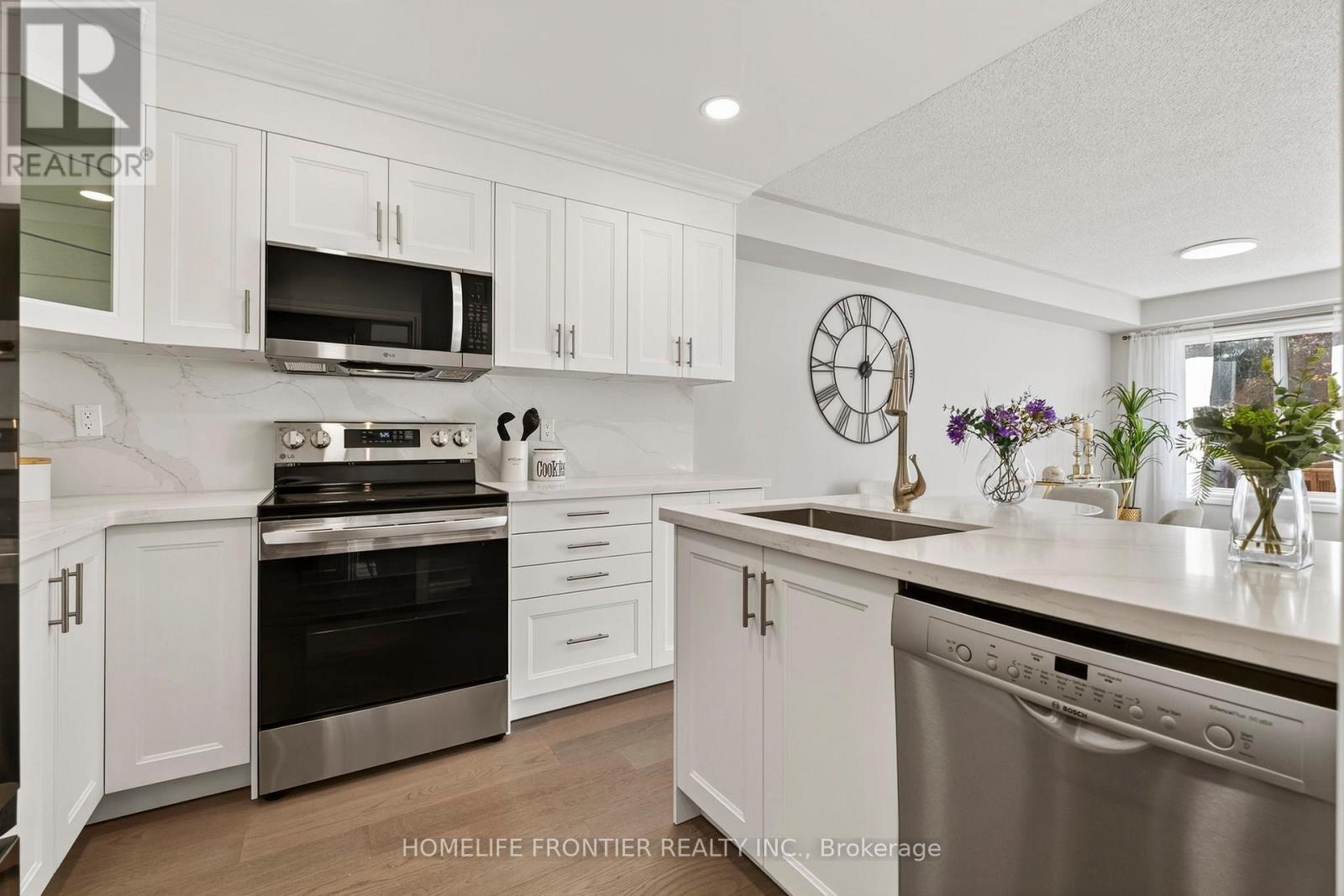 19 Bowler Street, Aurora, Ontario  L4G 7J2 - Photo 13 - N13207428