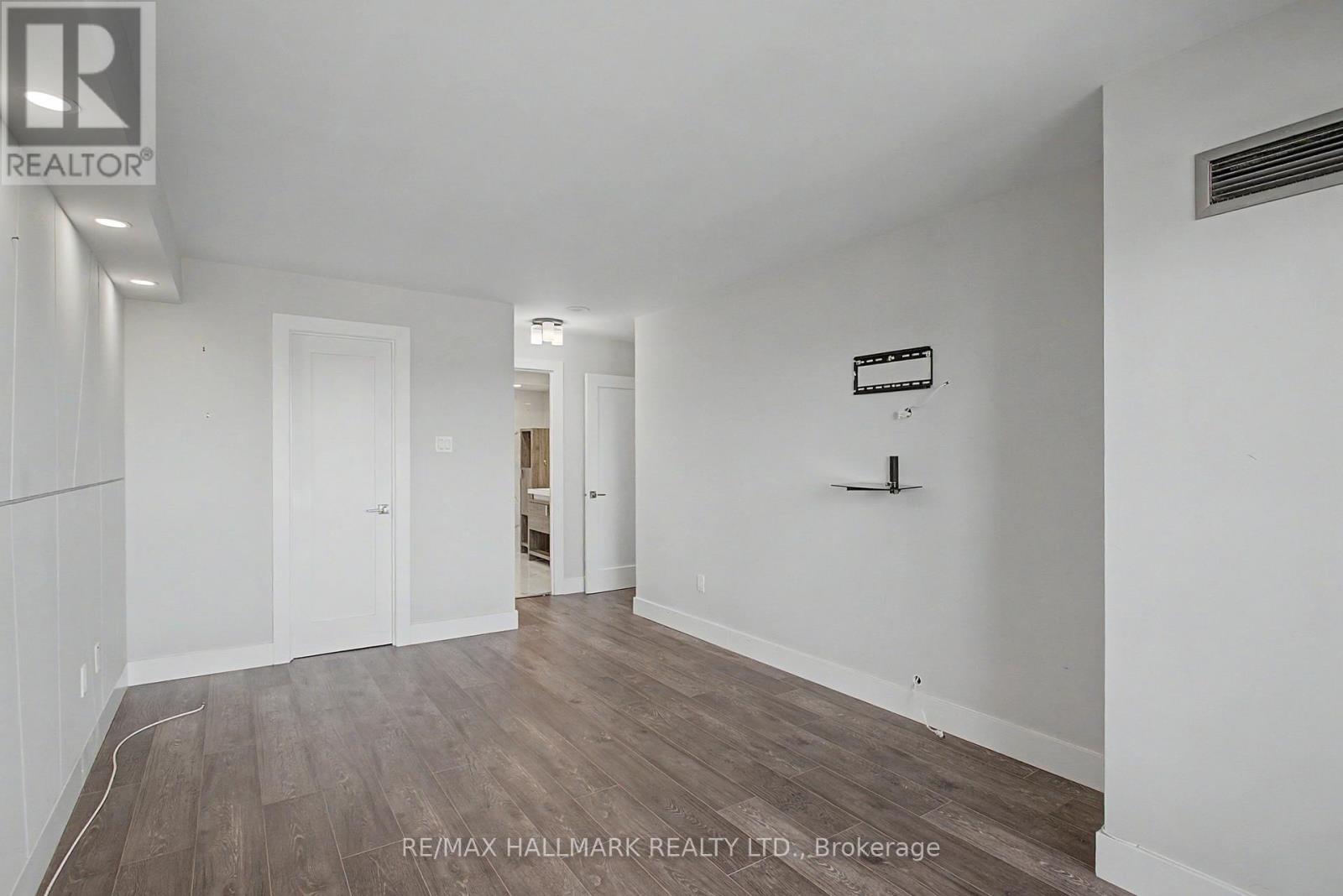 1007 - 1 Clark Avenue W, Vaughan, Ontario  L4J 7Y6 - Photo 26 - N13207472