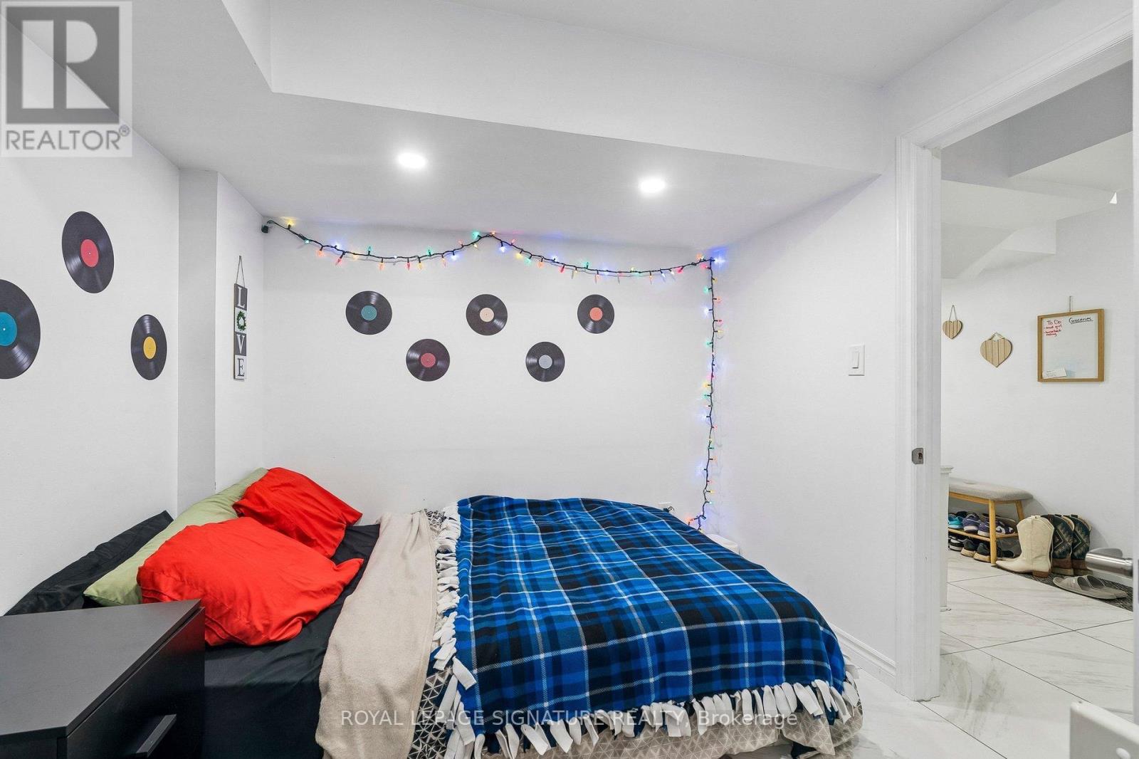 23 Cyprus Glen, East Gwillimbury, Ontario  L9N 0S9 - Photo 44 - N13207670