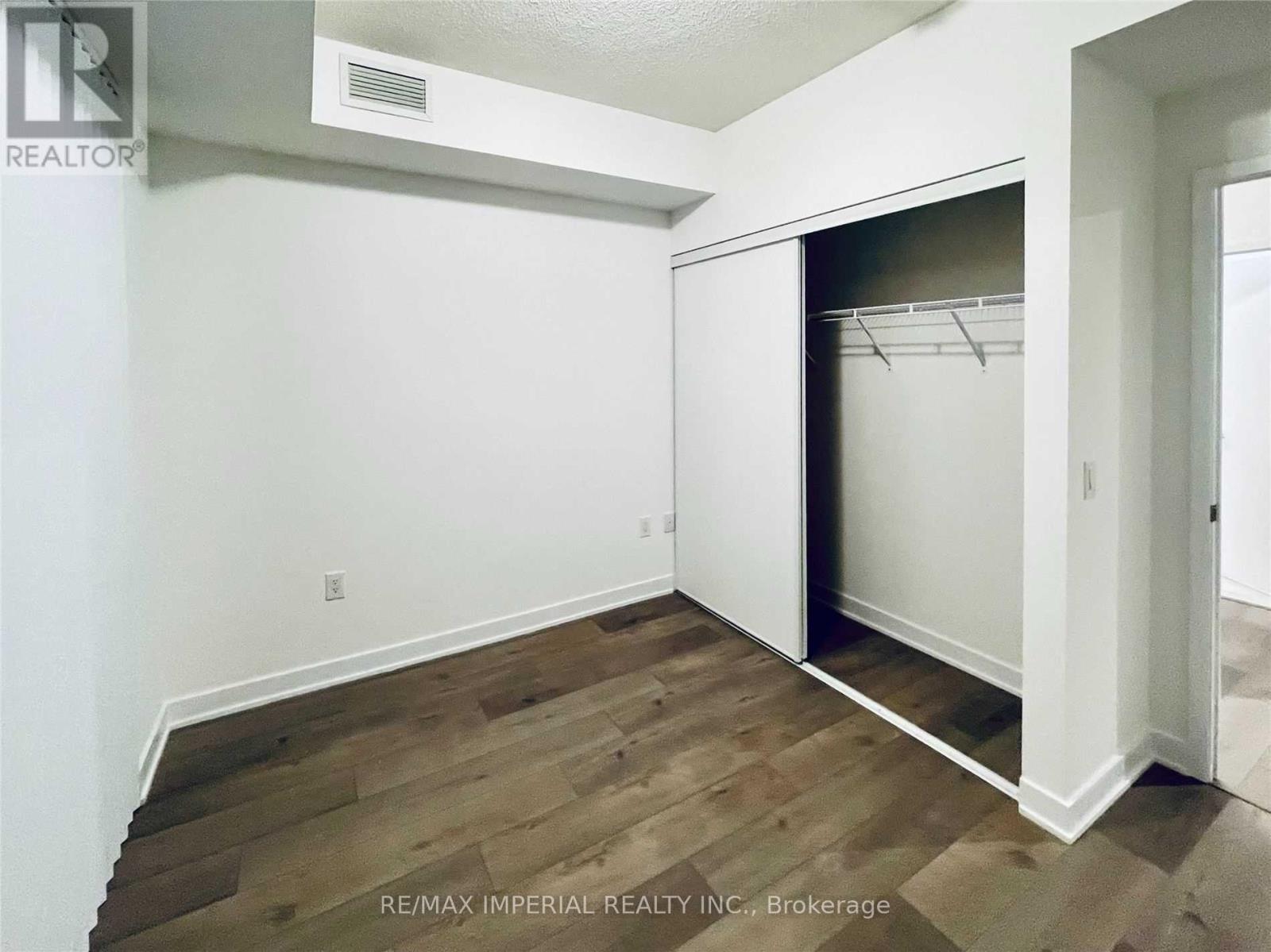 806 - 10 Honeycrisp Crescent, Vaughan, Ontario  L4K 0M7 - Photo 28 - N13207686