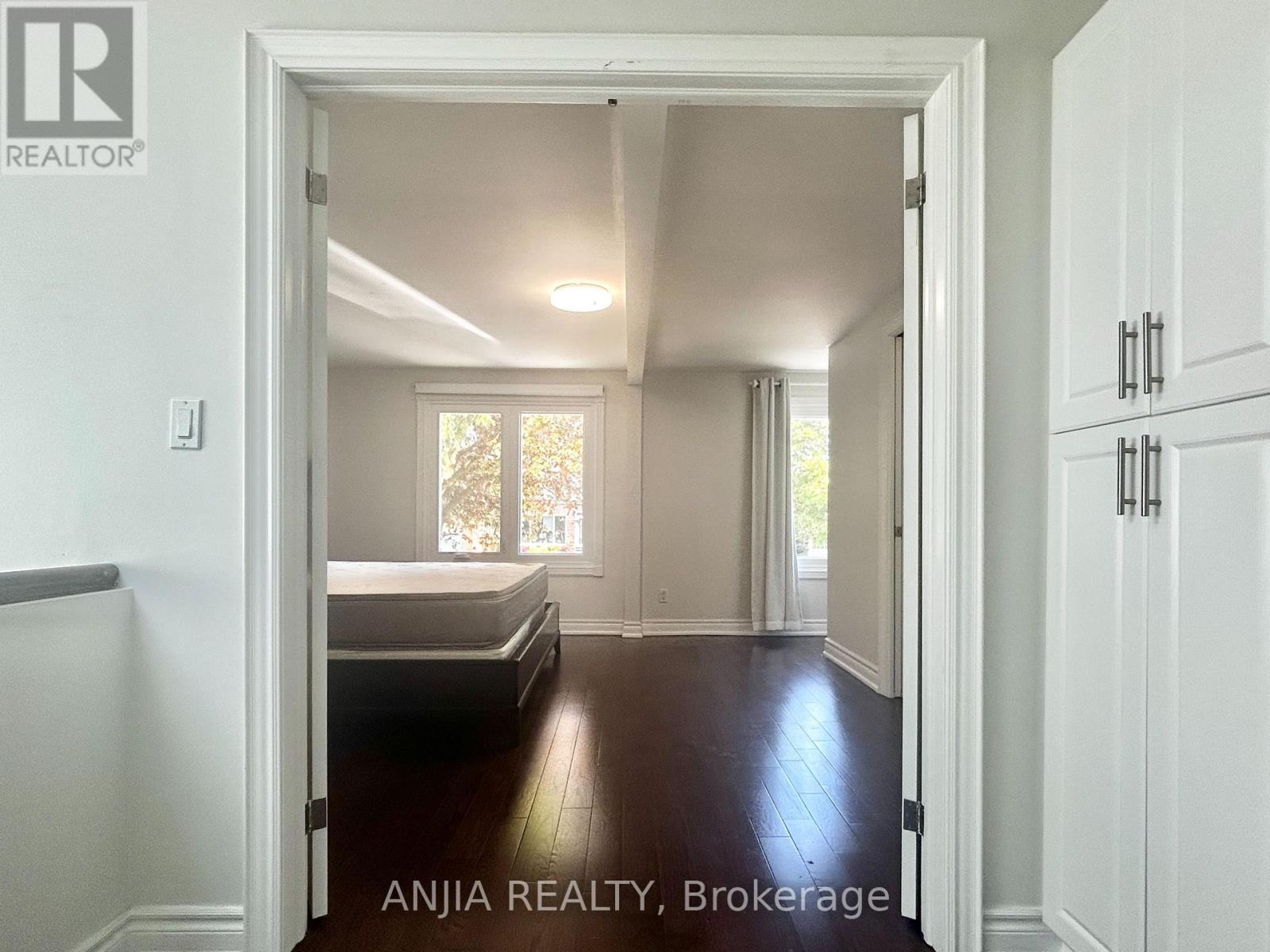 6 Summerfeldt Crescent W, Markham, Ontario  L3R 2B2 - Photo 11 - N13207688