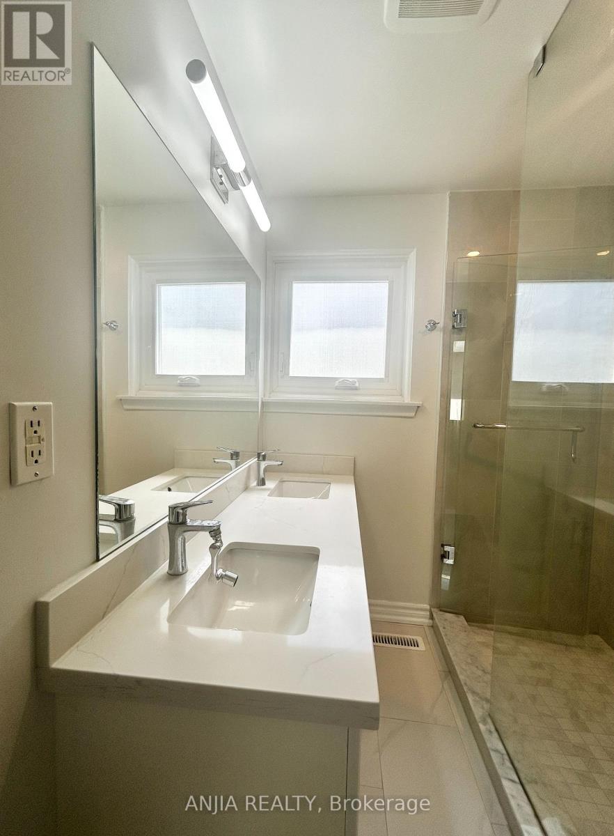 6 Summerfeldt Crescent W, Markham, Ontario  L3R 2B2 - Photo 16 - N13207688