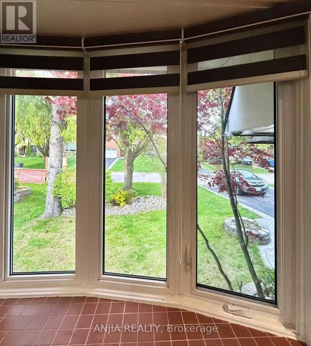 6 Summerfeldt Crescent W, Markham, Ontario  L3R 2B2 - Photo 6 - N13207688