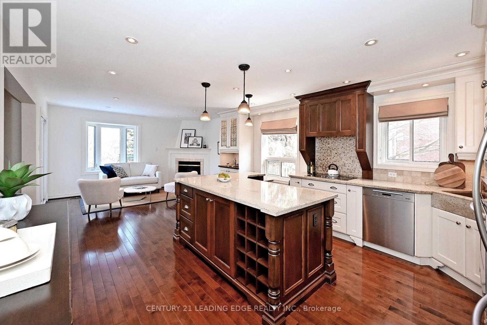 34 Pandora Court, Richmond Hill, Ontario  L4S 1J4 - Photo 15 - N13207732