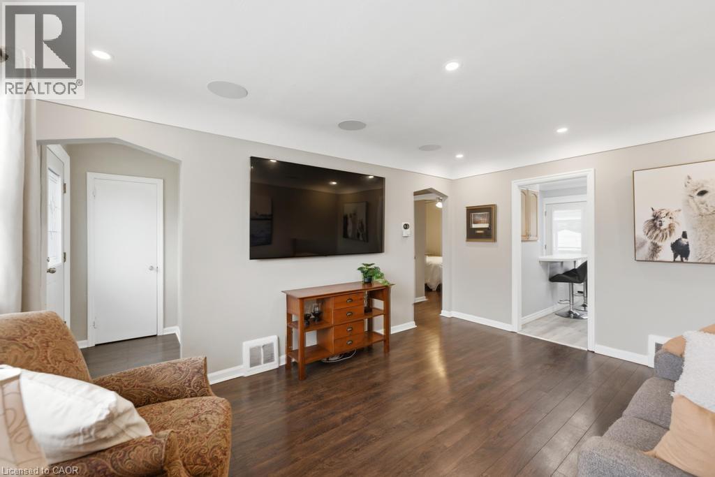 137 Cochrane Road, Hamilton, Ontario  L8K 3G3 - Photo 4 - 40834359