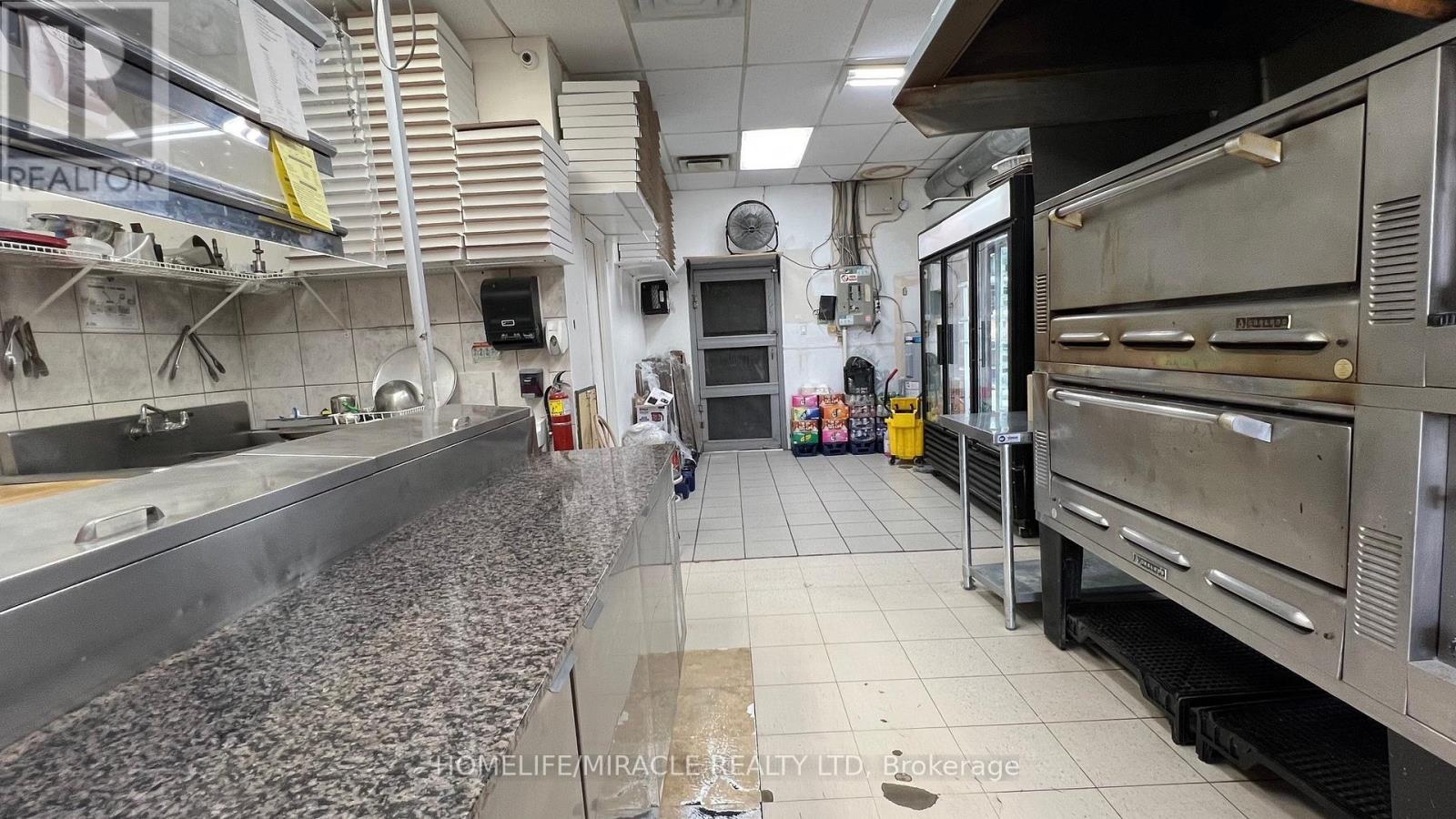 34 Yonge Street S, Barrie, Ontario  L0L 1P0 - Photo 8 - S13207462
