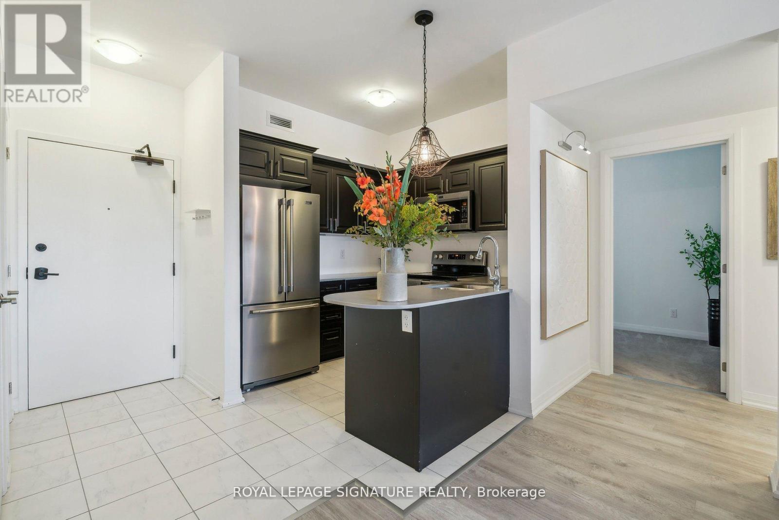 205 - 54 Koda Street, Barrie (Holly), Ontario L9J 0J6 - Photo 4 - S13207540