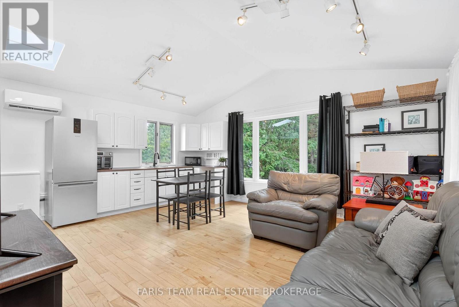 238 Robins Point Road, Tay (Victoria Harbour), Ontario  L0K 2A0 - Photo 18 - S13207734