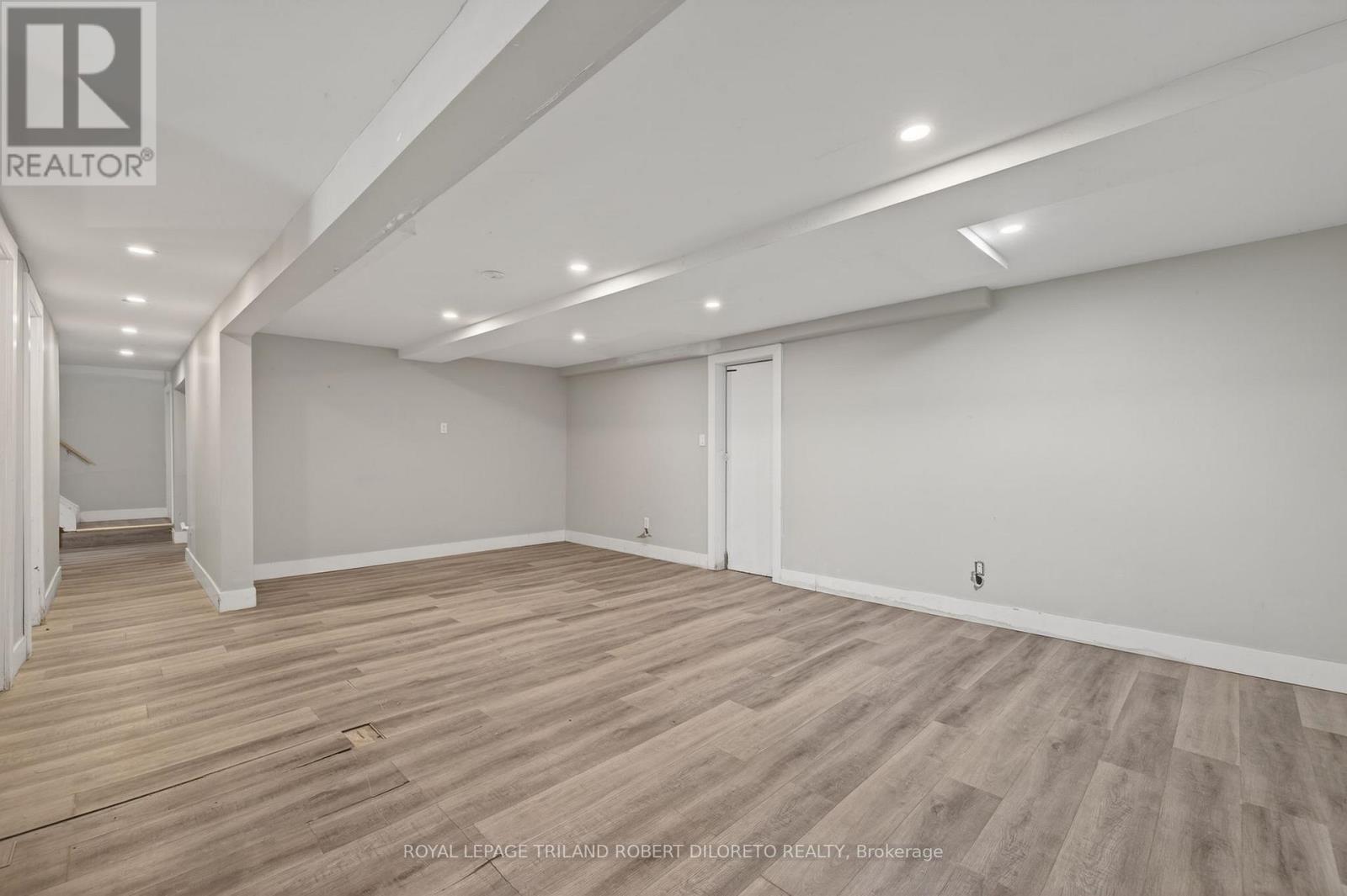 9755 Longwoods Road, Middlesex Centre, Ontario  N6P 1P2 - Photo 18 - X12906452