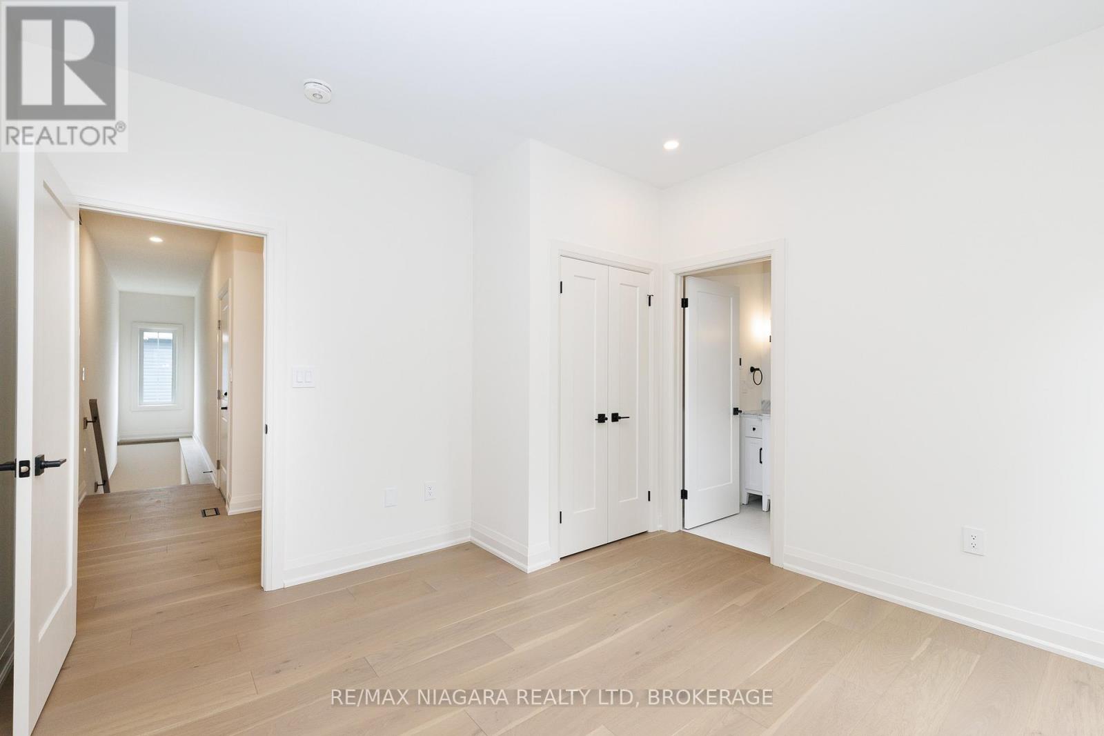 60 Pleasant Avenue N, Fort Erie, Ontario  L0S 1N0 - Photo 13 - X13165660
