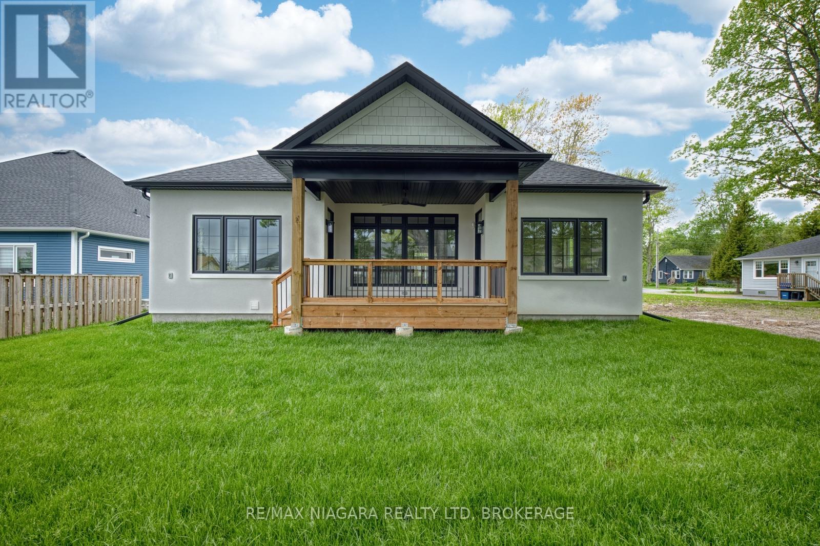 60 Pleasant Avenue N, Fort Erie, Ontario  L0S 1N0 - Photo 4 - X13165660