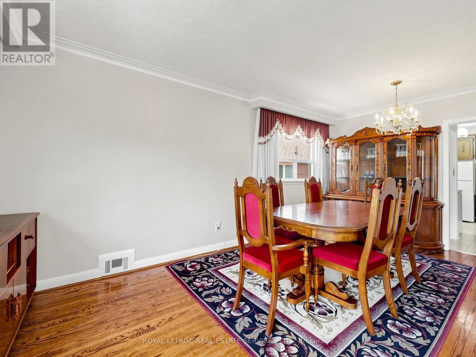 86 Whitburn Crescent, Toronto, Ontario  M3M 2S4 - Photo 10 - W13207336