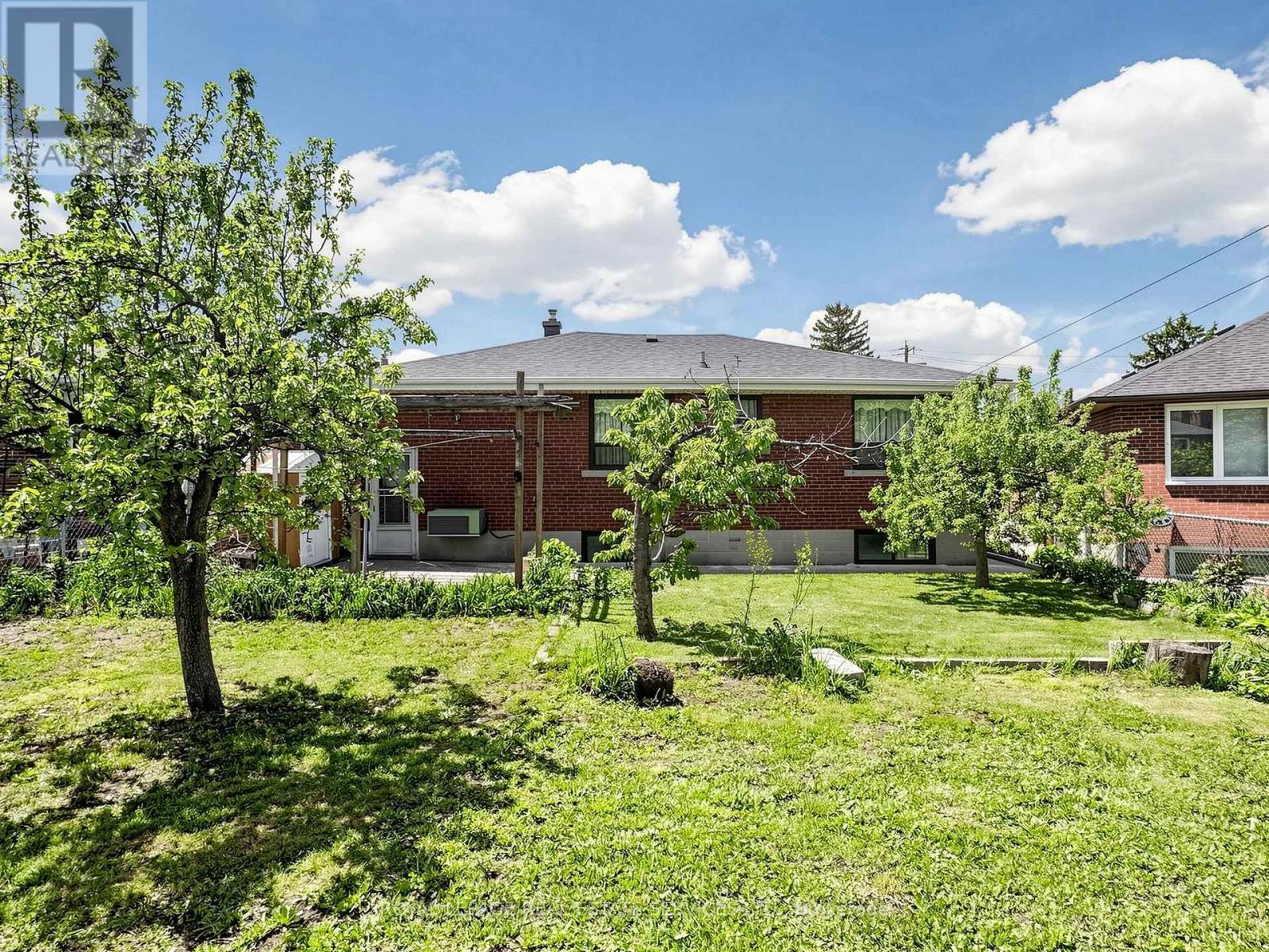86 Whitburn Crescent, Toronto, Ontario  M3M 2S4 - Photo 43 - W13207336