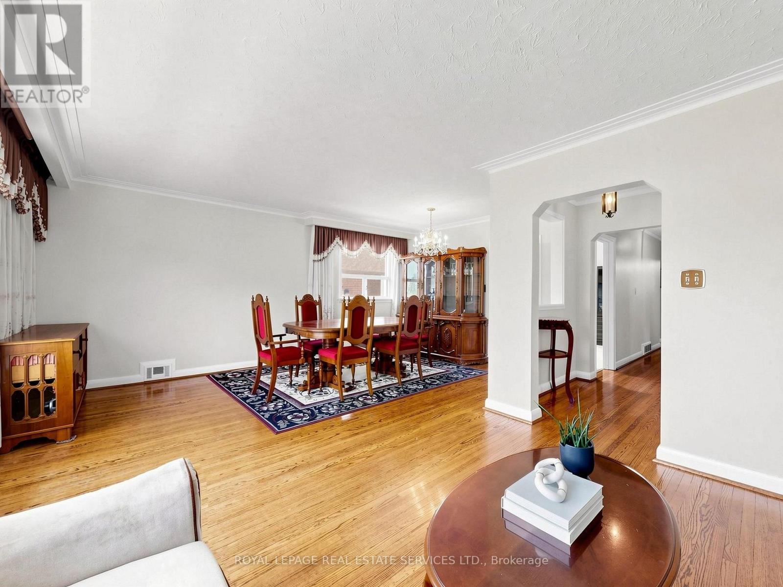 86 Whitburn Crescent, Toronto, Ontario  M3M 2S4 - Photo 7 - W13207336