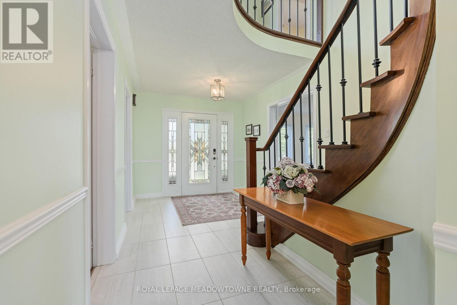 7 Eaton Street, Halton Hills, Ontario  L7G 5J9 - Photo 4 - W13207342