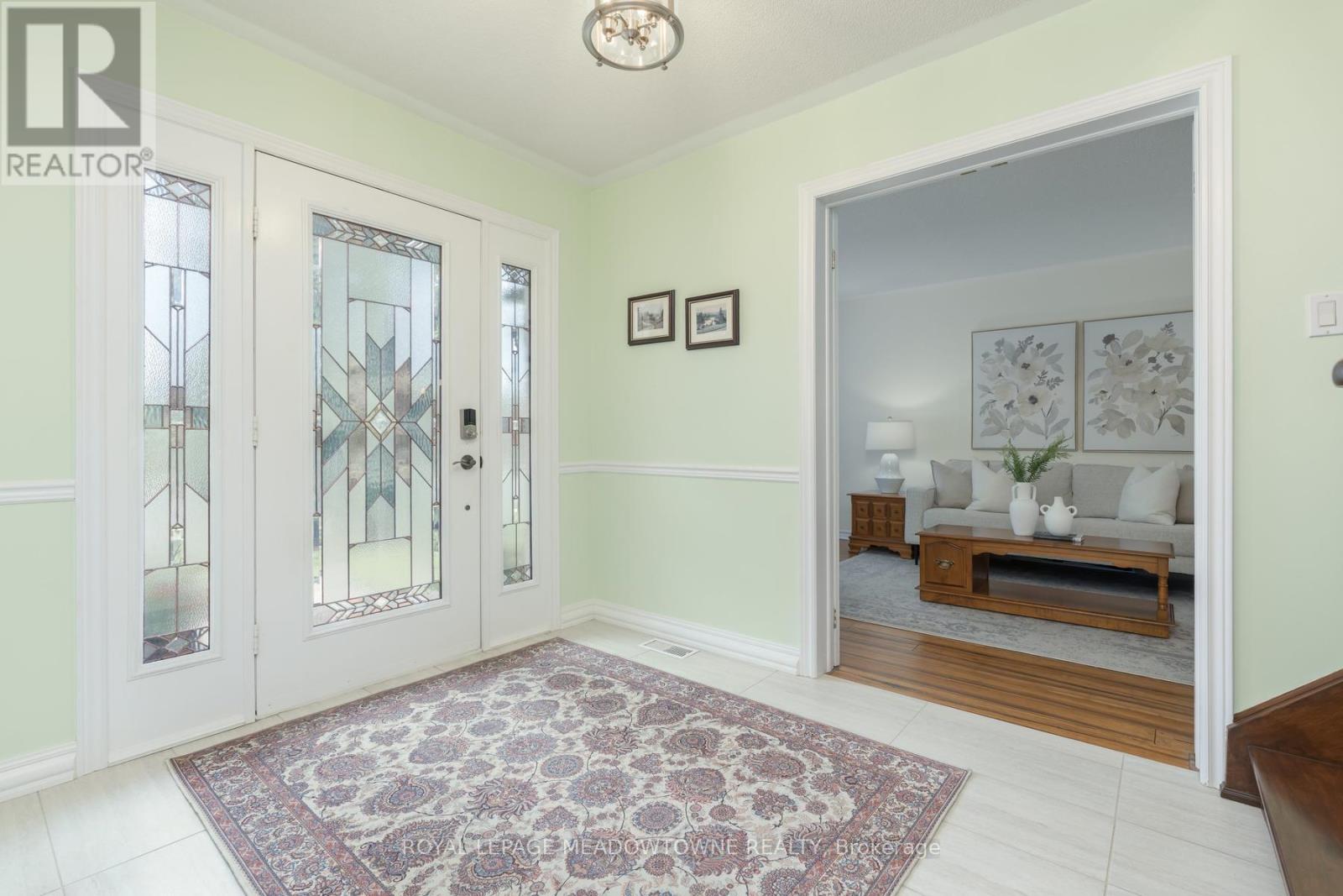 7 Eaton Street, Halton Hills, Ontario  L7G 5J9 - Photo 6 - W13207342