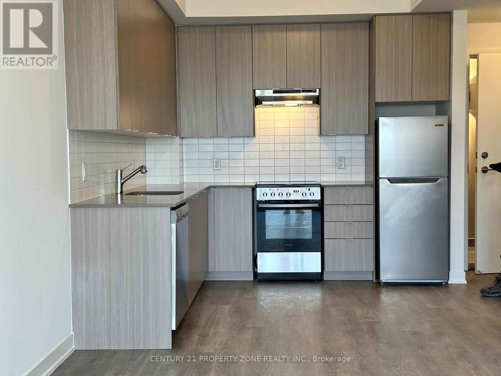 410 - 62 Sky Harbour Drive, Brampton, Ontario  L6Y 6J2 - Photo 4 - W13207386