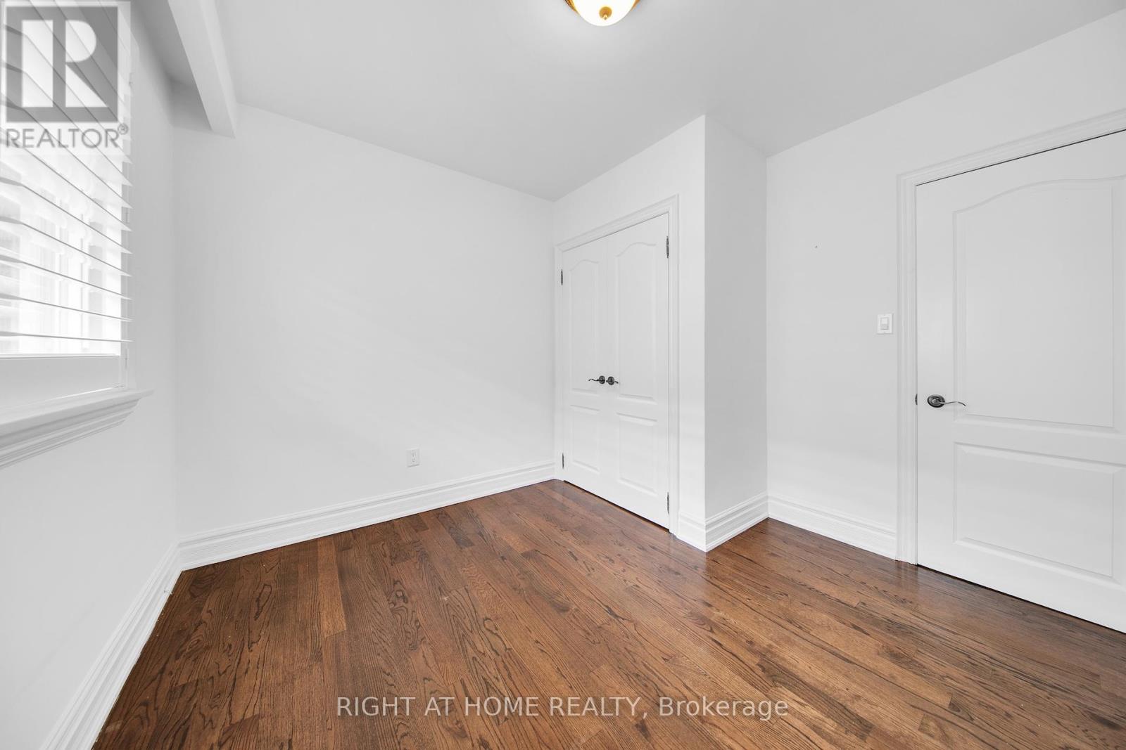 19 Wall Avenue, Toronto, Ontario  M9N 2N6 - Photo 22 - W13207492