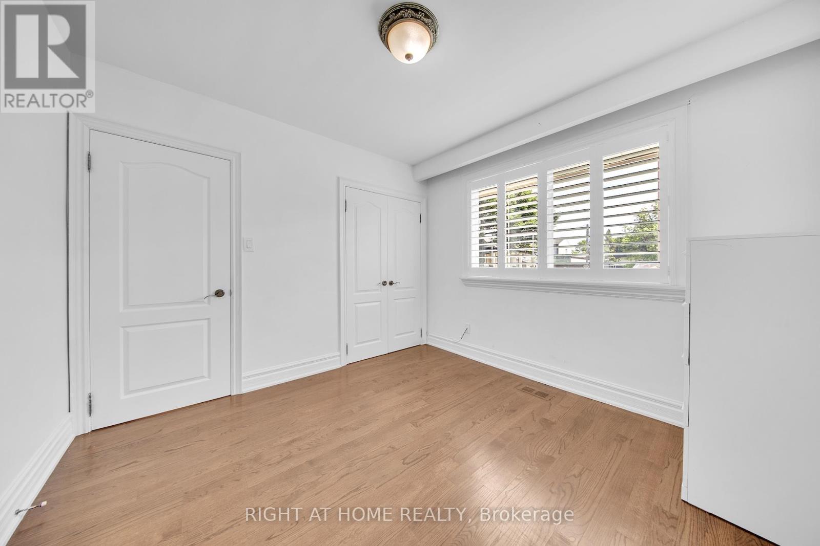 19 Wall Avenue, Toronto, Ontario  M9N 2N6 - Photo 24 - W13207492