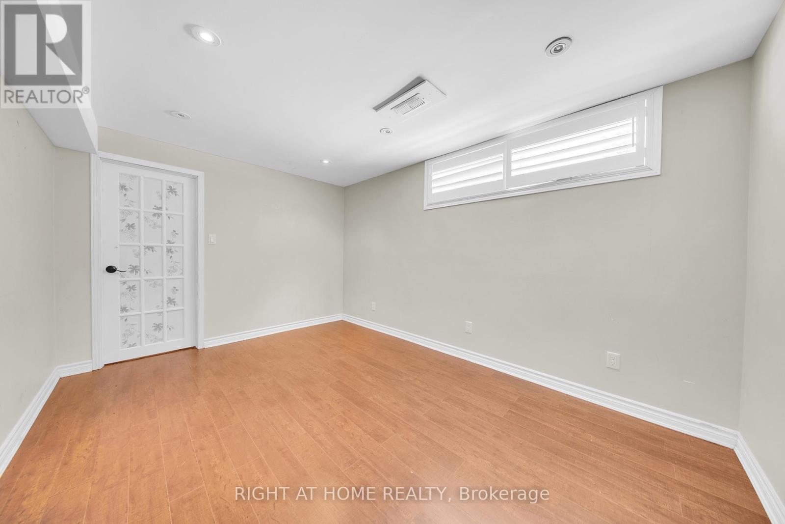 19 Wall Avenue, Toronto, Ontario  M9N 2N6 - Photo 33 - W13207492