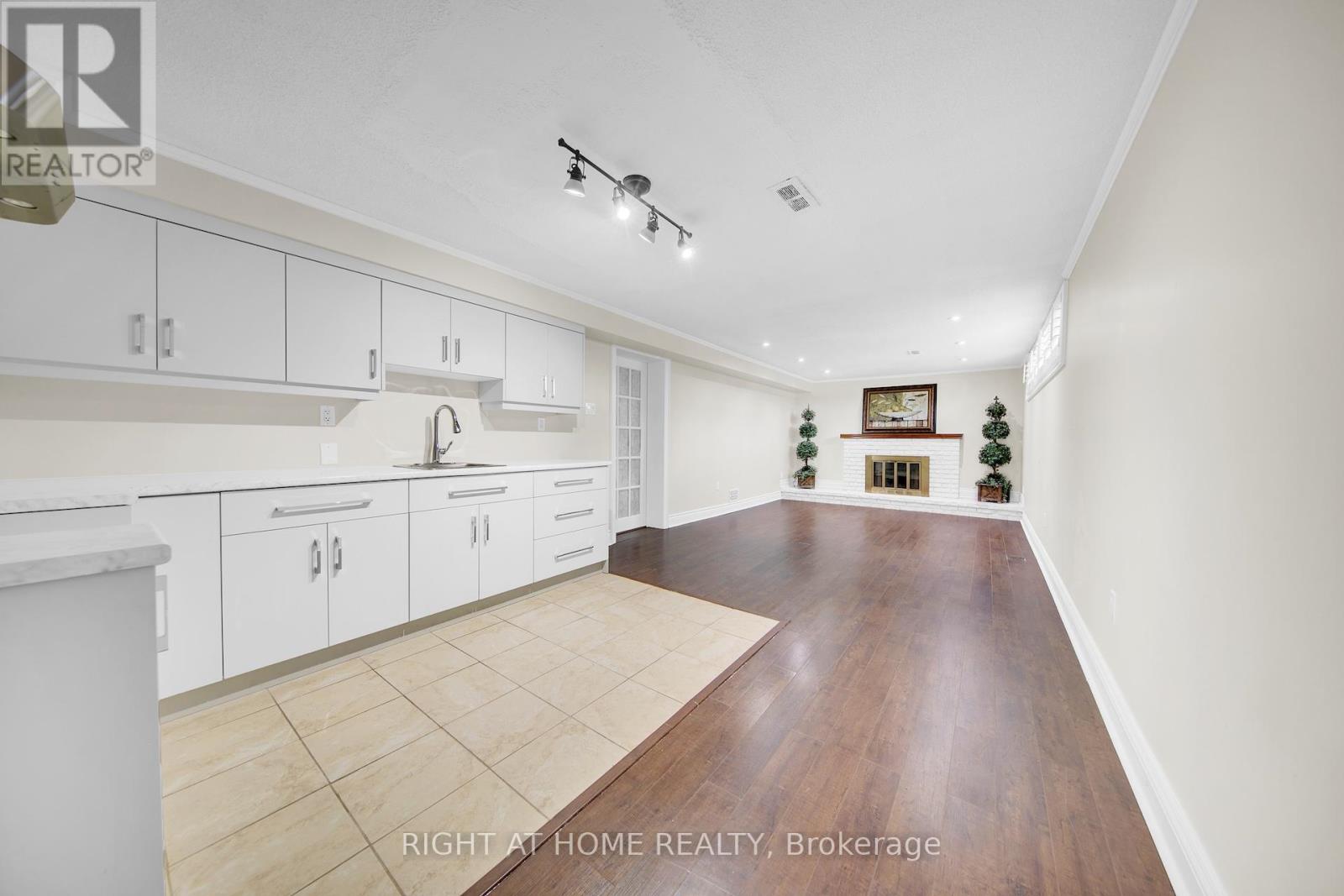 19 Wall Avenue, Toronto, Ontario  M9N 2N6 - Photo 36 - W13207492