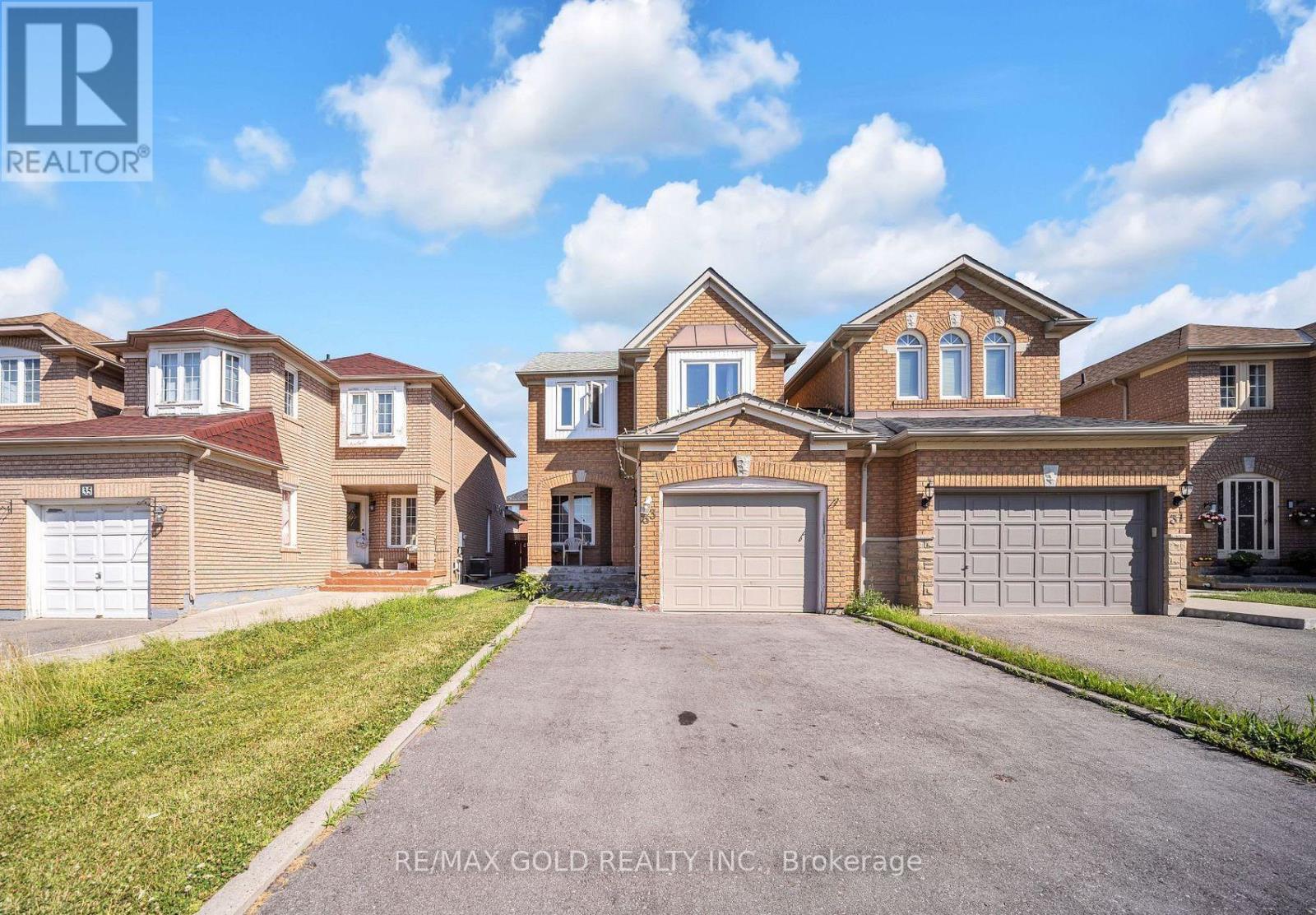 33 FIDDLENECK CRESCENT, Brampton, Ontario