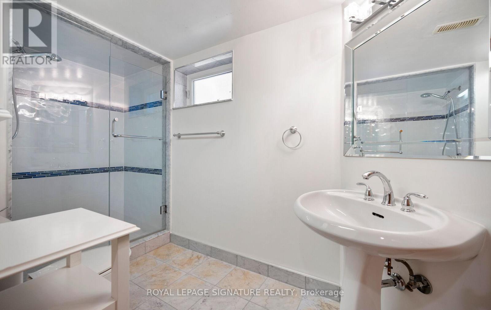 1570 Park Royale Boulevard, Mississauga, Ontario  L5E 2Z4 - Photo 27 - W13207504