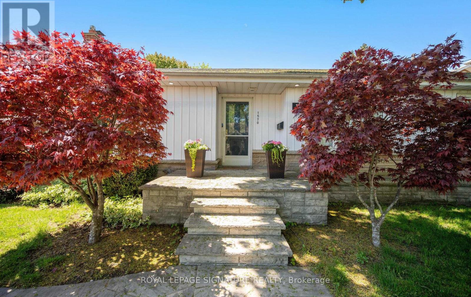 1570 Park Royale Boulevard, Mississauga, Ontario  L5E 2Z4 - Photo 4 - W13207504