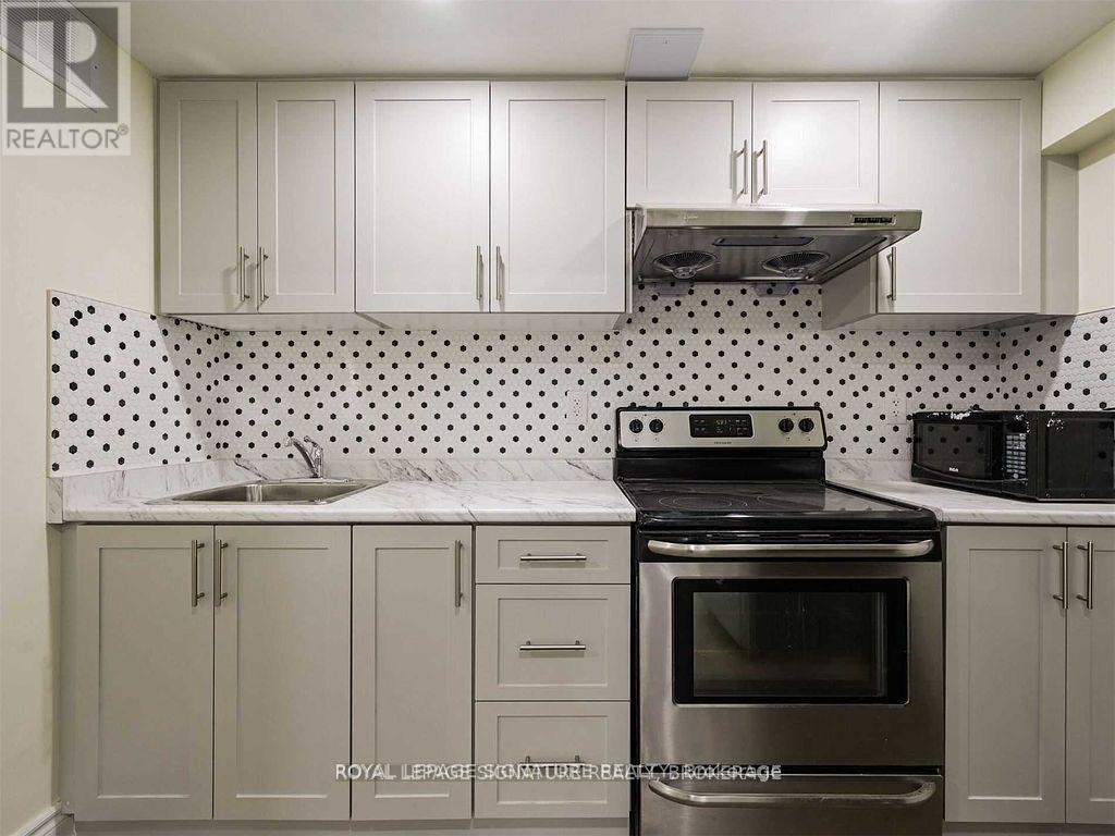 Basement - 5955 Leeside Crescent, Mississauga, Ontario  L5M 5L8 - Photo 18 - W13207564