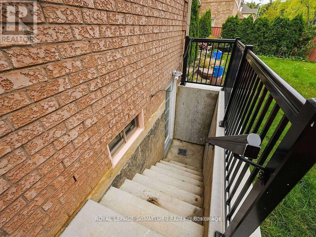 Basement - 5955 Leeside Crescent, Mississauga, Ontario  L5M 5L8 - Photo 4 - W13207564