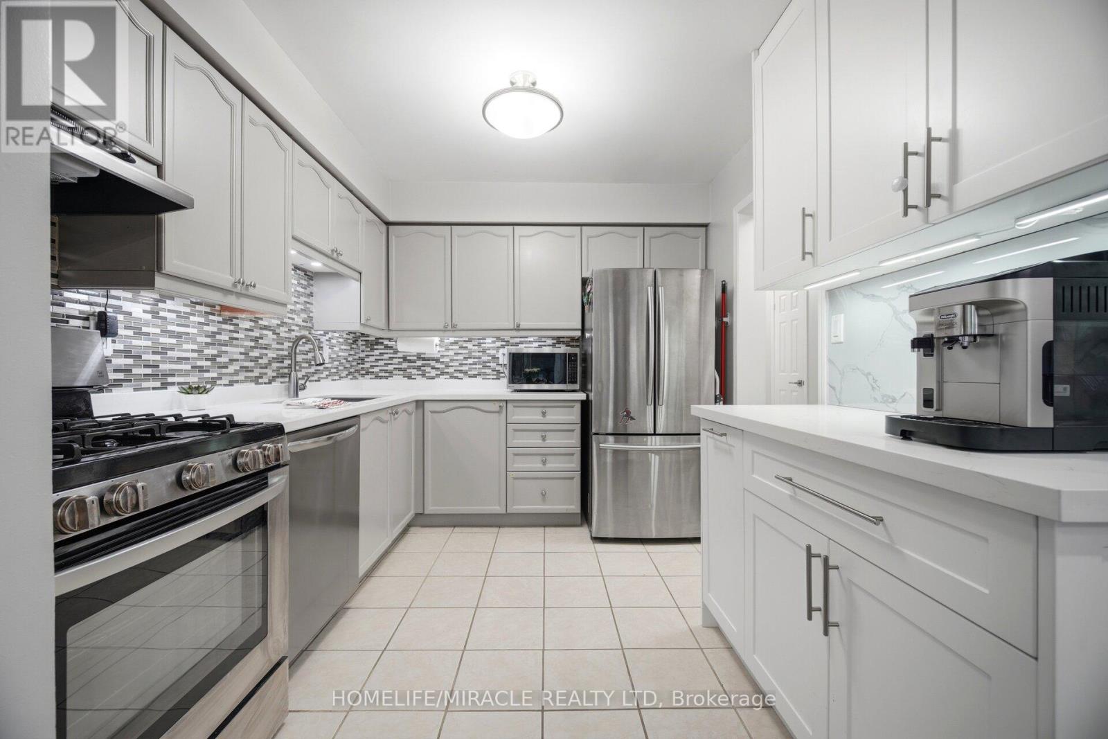 71 Dandelion Road, Brampton, Ontario  L6R 1Y3 - Photo 15 - W13207694