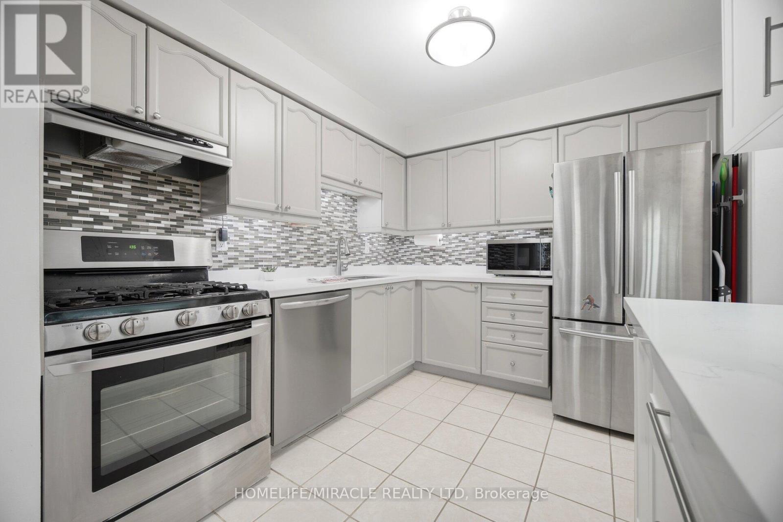 71 Dandelion Road, Brampton, Ontario  L6R 1Y3 - Photo 17 - W13207694