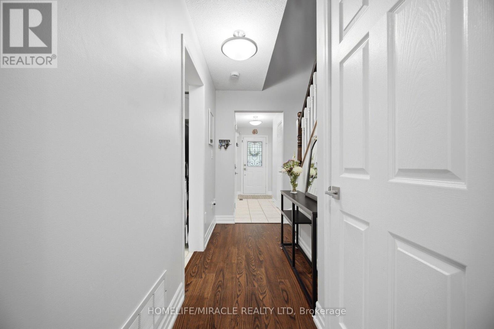 71 Dandelion Road, Brampton, Ontario  L6R 1Y3 - Photo 6 - W13207694