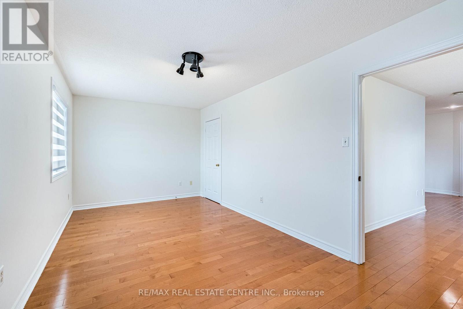 3469 Old Orchard Park Drive, Mississauga, Ontario  L5B 4E1 - Photo 25 - W13207726