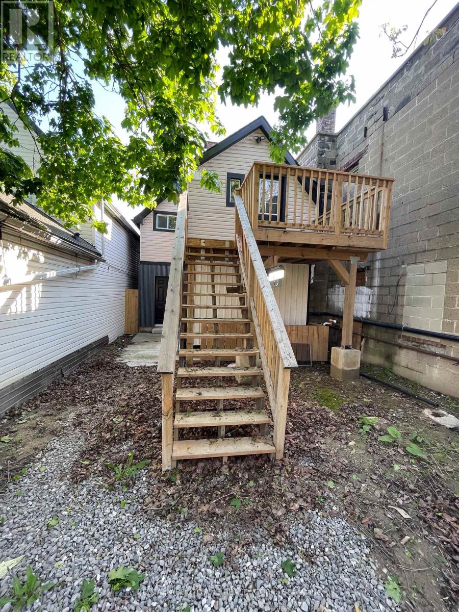 759 BARTON STREET E, Hamilton, Ontario