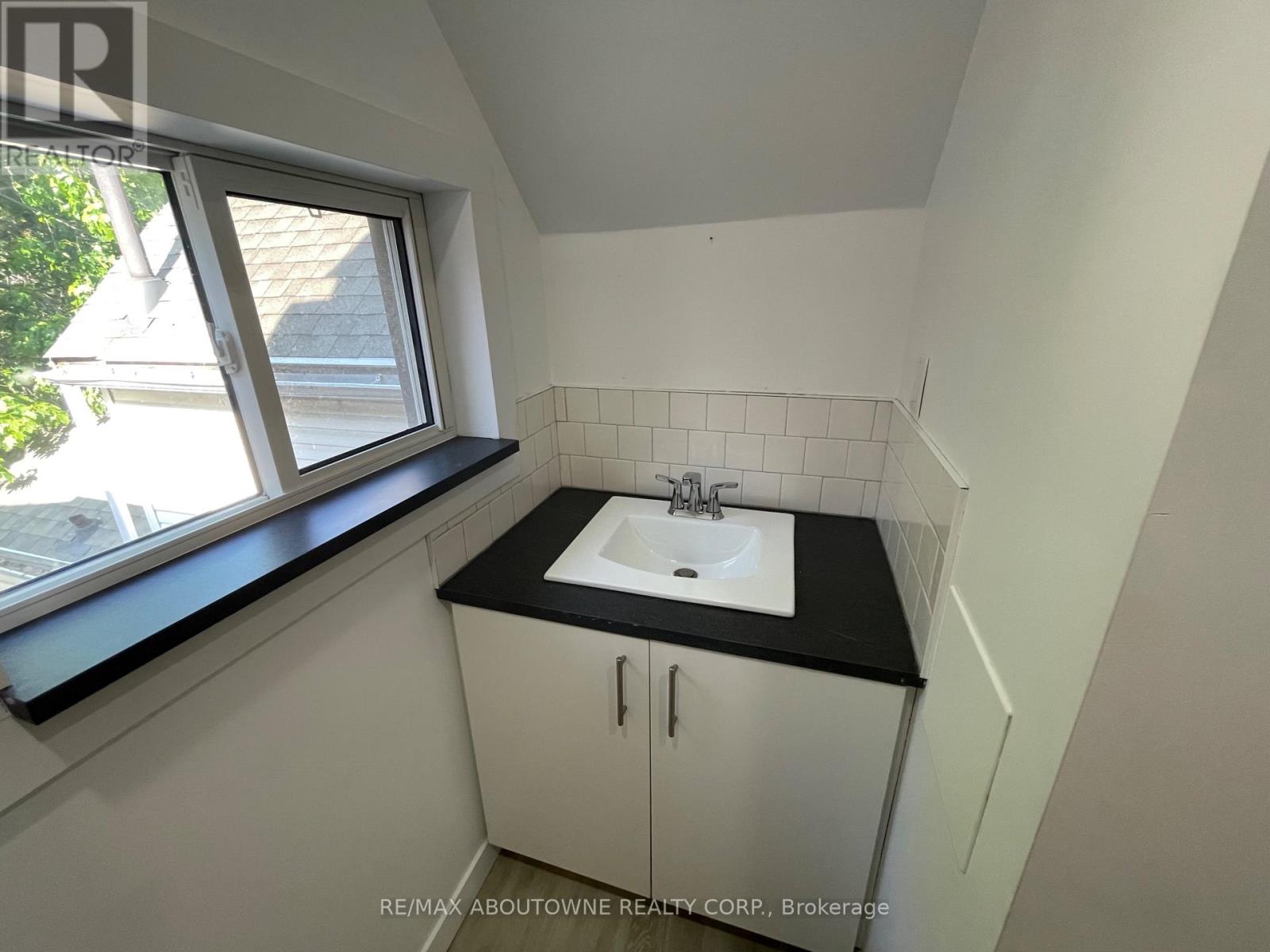 759 Barton Street E, Hamilton, Ontario  L8L 3A9 - Photo 13 - X13207374