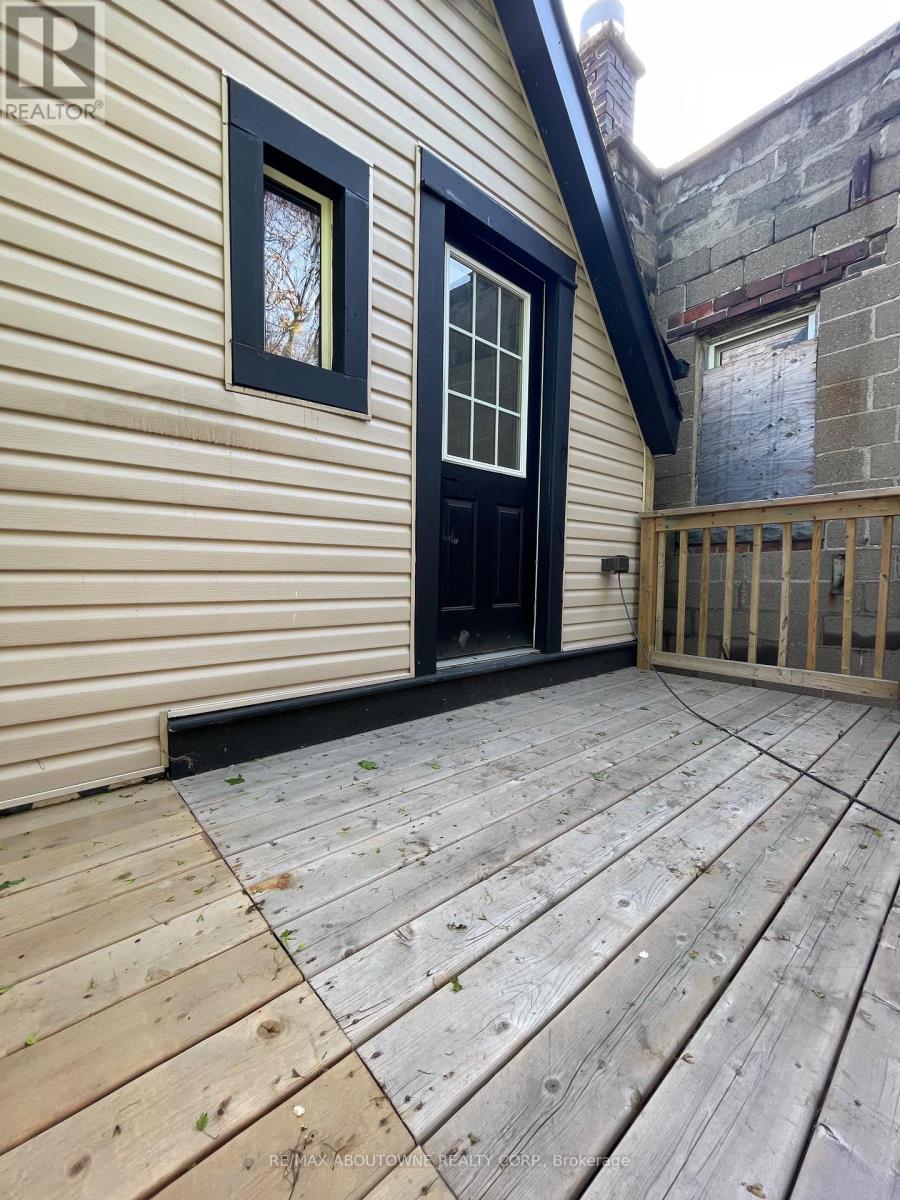 759 Barton Street E, Hamilton, Ontario  L8L 3A9 - Photo 3 - X13207374