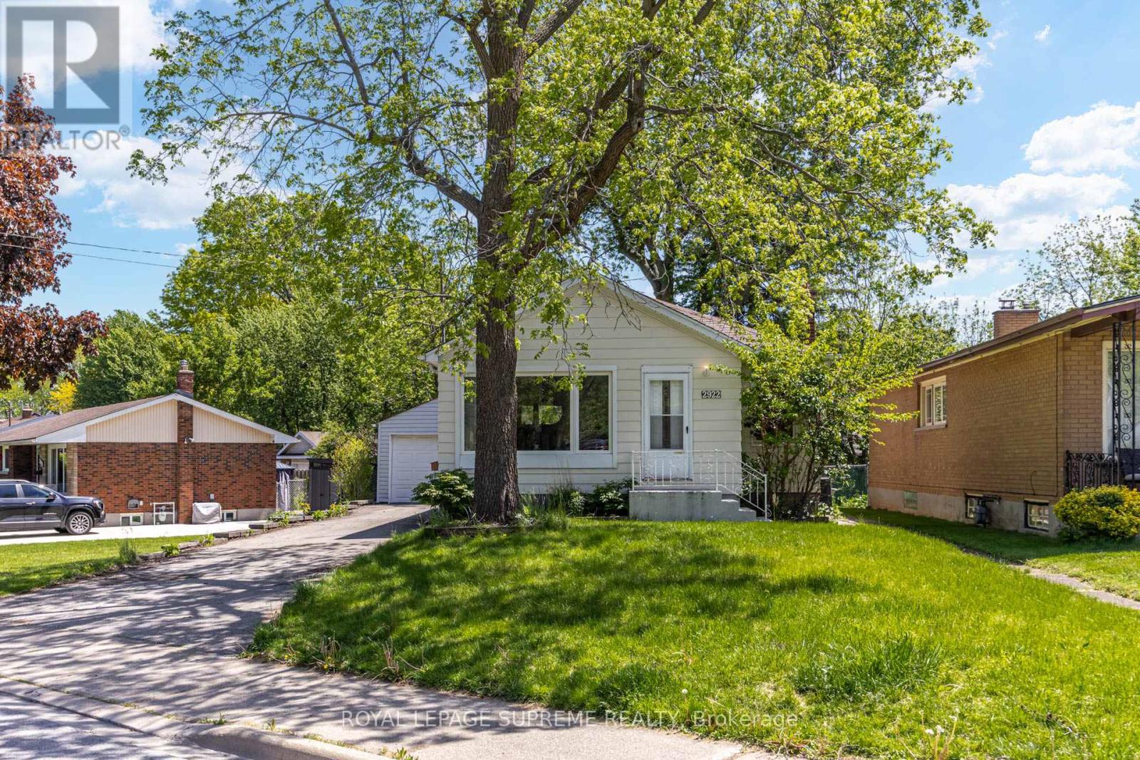 2922 PORTAGE ROAD, Niagara Falls, Ontario