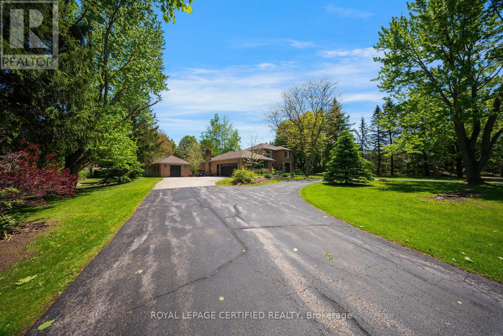 10 Karendale Crescent, Hamilton, Ontario  L0R 1K0 - Photo 3 - X13207530