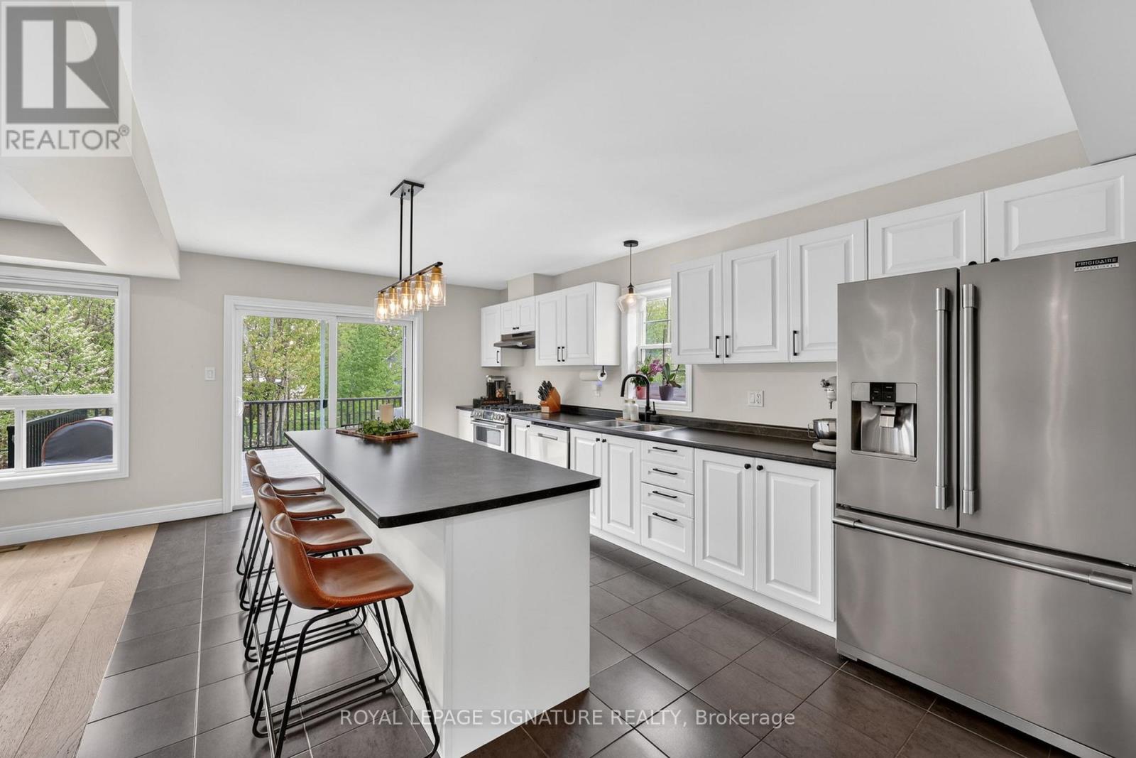 340 Wild Rose Drive, Gravenhurst, Ontario  P1P 0B4 - Photo 3 - X13207592