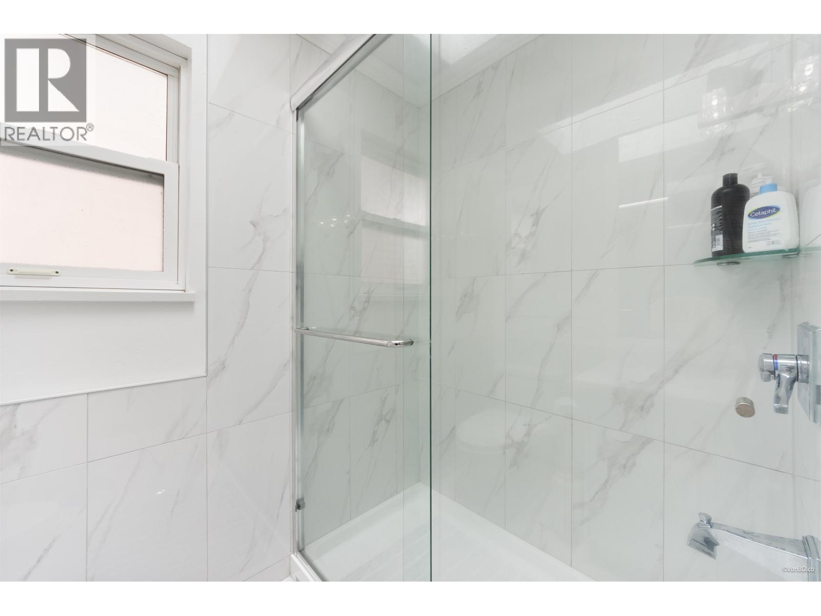 7525 17th Avenue, Burnaby, British Columbia  V3N 1L6 - Photo 16 - R3129106