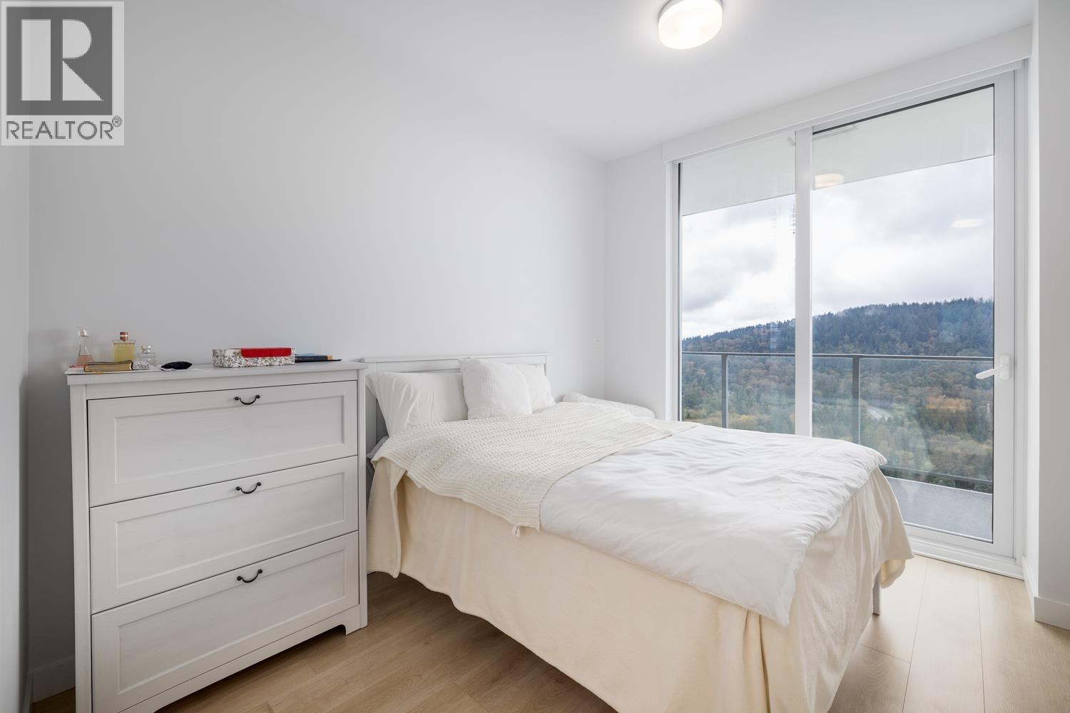 3002 567 Clarke Road, Coquitlam, British Columbia  V3J 0K7 - Photo 4 - R3129117