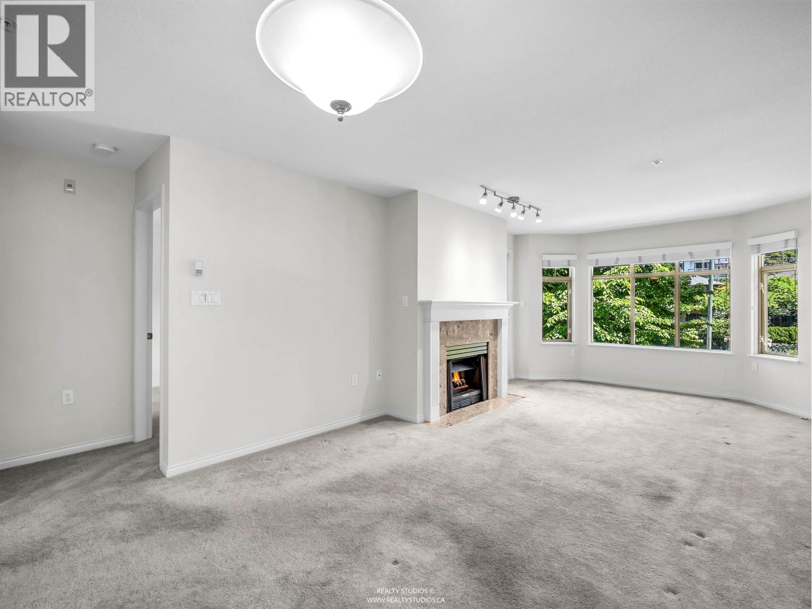 409 2059 Chesterfield Avenue, North Vancouver, British Columbia  V7M 2P4 - Photo 11 - R3129126