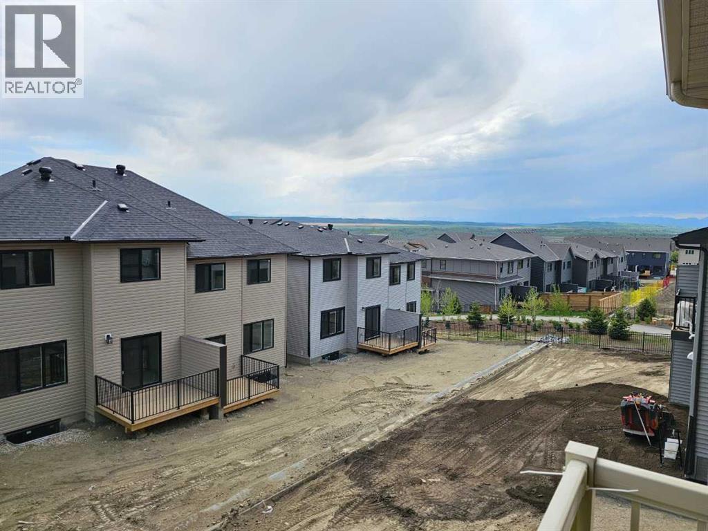 370 Heritage Boulevard, Cochrane, Alberta  T4C 0L3 - Photo 4 - A2294884